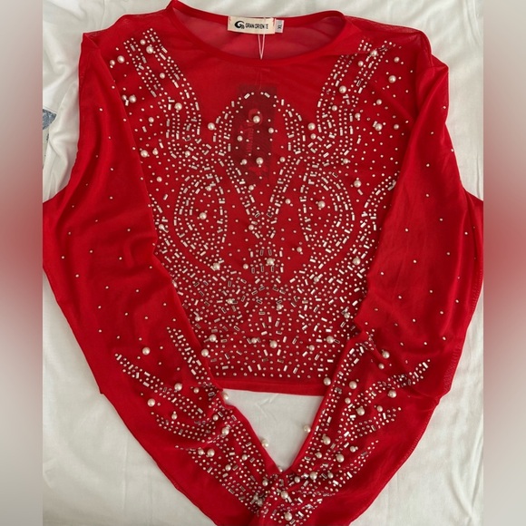 GORGEOUS RED MESH RHINESTONE & PEARL EMBELLISHMENT          CROP TOP - Picture 3 of 4